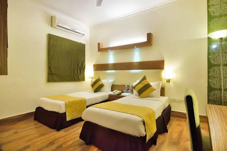 Majestic-2, Hotel Crossroads