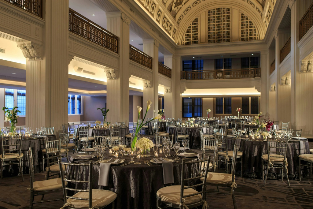 Renaissance Cincinnati Downtown Hotel