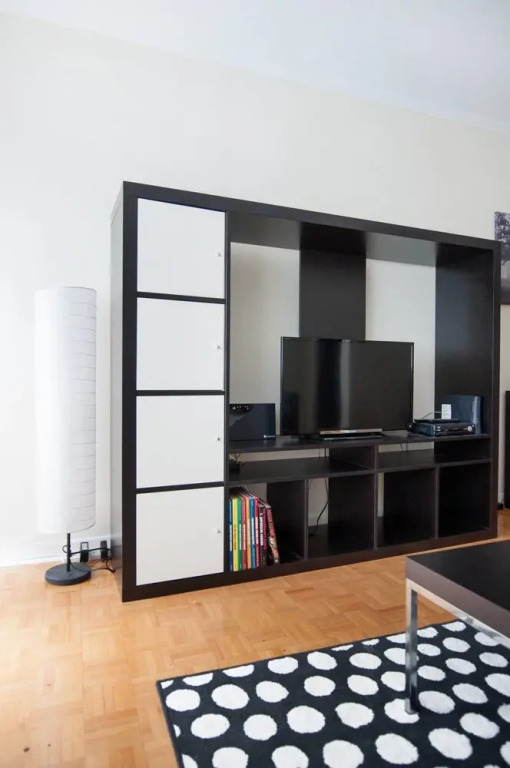 Slick 1BR Right Downtown by Namastay