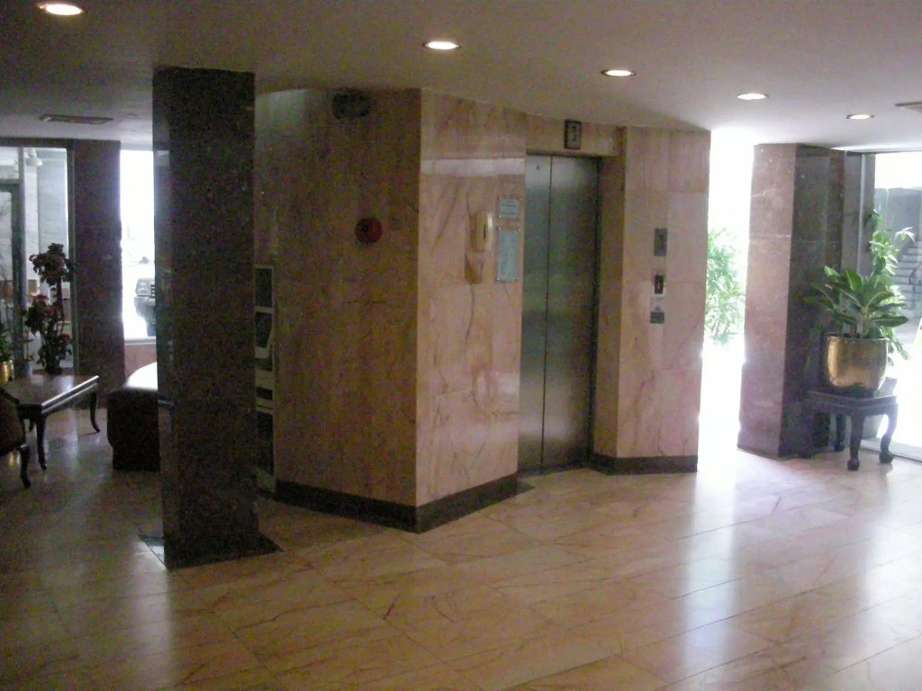 Suriwongse Hotel