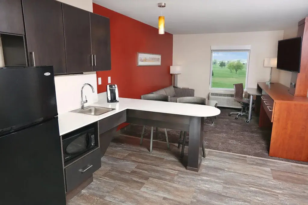 Holiday Inn & Suites Sioux Falls - Airport by IHG