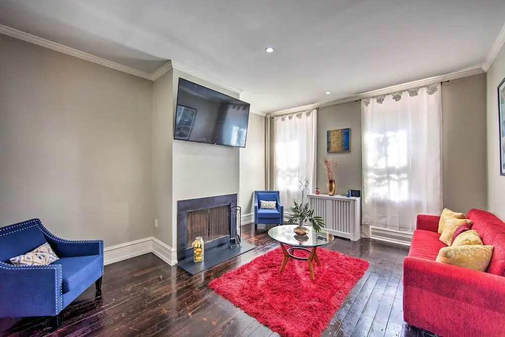 1 Mi to Dtwn: Historic Harrisburg Home