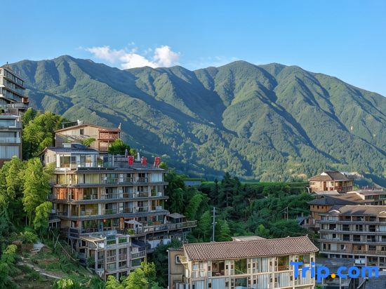 Chenyunxuan·Cloud Pool Panoramic Hotel (Jinfo Ding No.3 Observation Deck Branch)