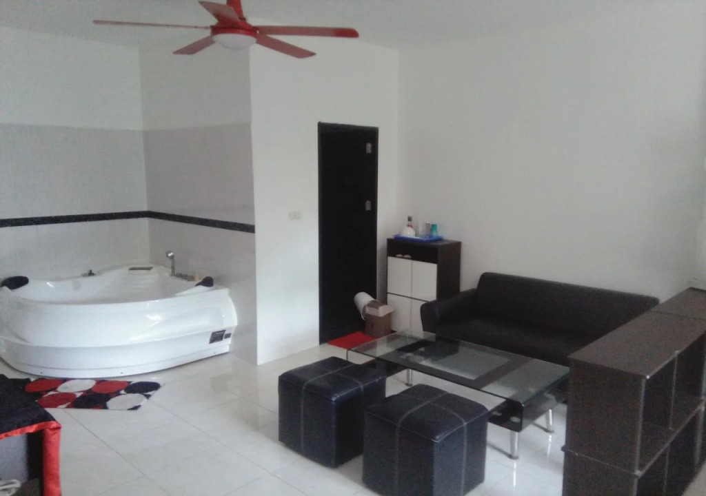 Room 4 Smart Travelers Rawai