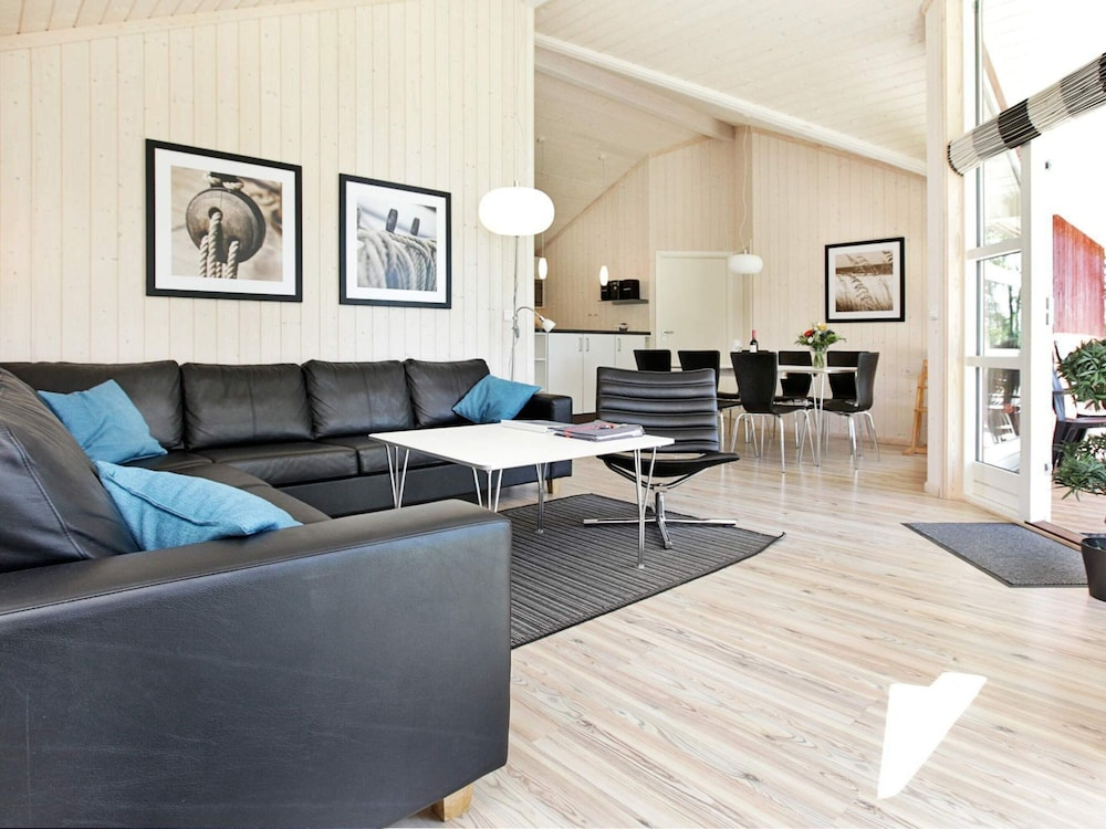 Baltic Wellness Villa for Eight