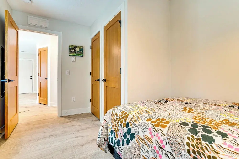 < 1/2 Mi to Downtown: Quiet Northfield Apartment