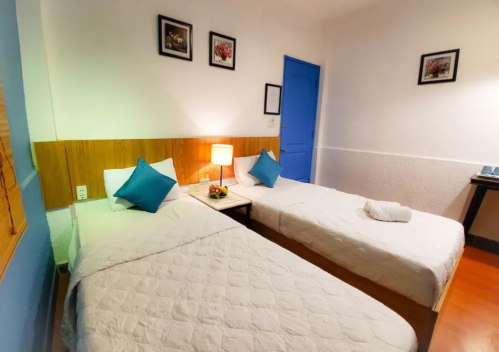 Town House SG