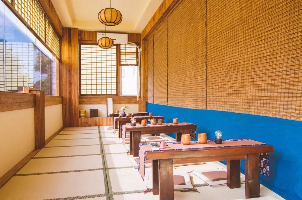 Heart Retreat. Dianshanhu