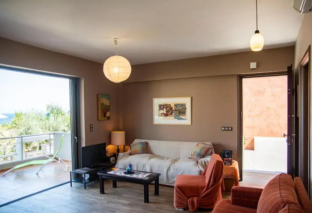 Serenity Villa-Ground floor-Sea view- sea 150m away