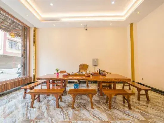 Golden Lotus Hostel