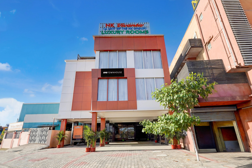 Townhouse NK Vivanta Luxury Rooms