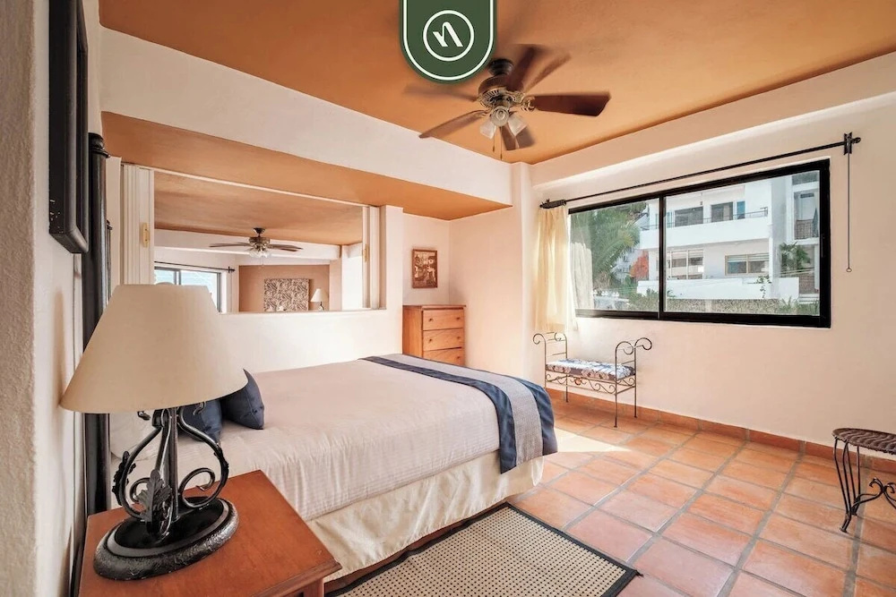 One Beach Street 307 B· Amazing 2 BR Condo