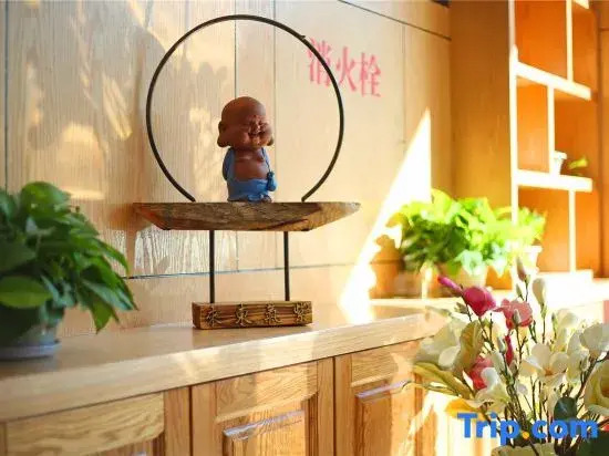 Yawan Impression Business Hotel (Songyuan Jinjiang Street store)