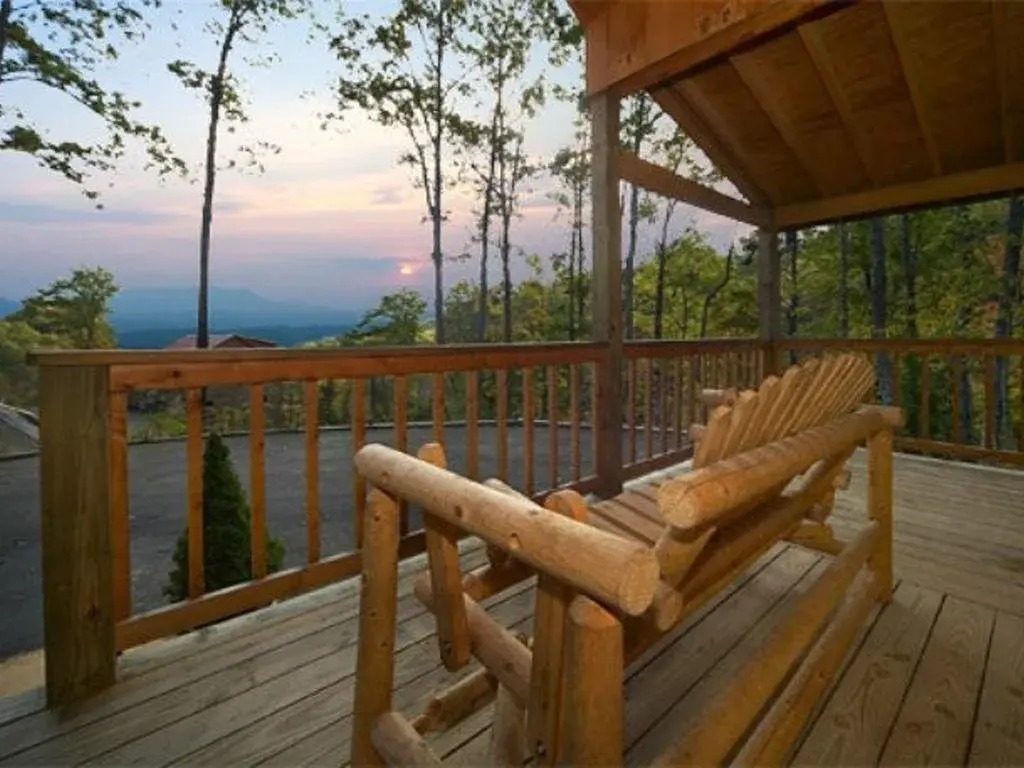 A Slice of Heaven 2 Br cabin by RedAwning