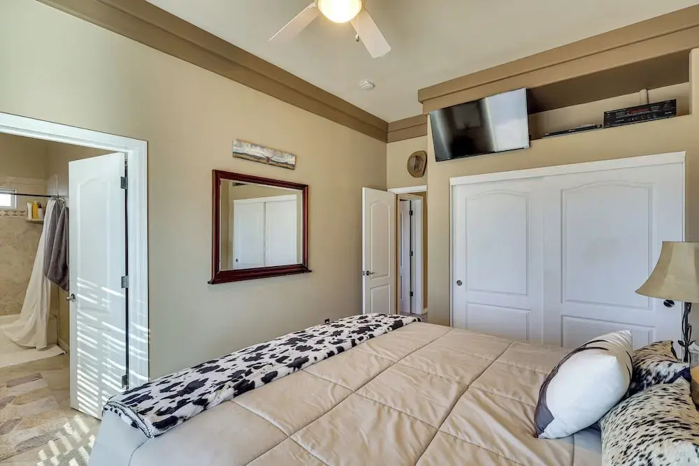 Gather & Unwind, Mtn-view Home in Lake Havasu City