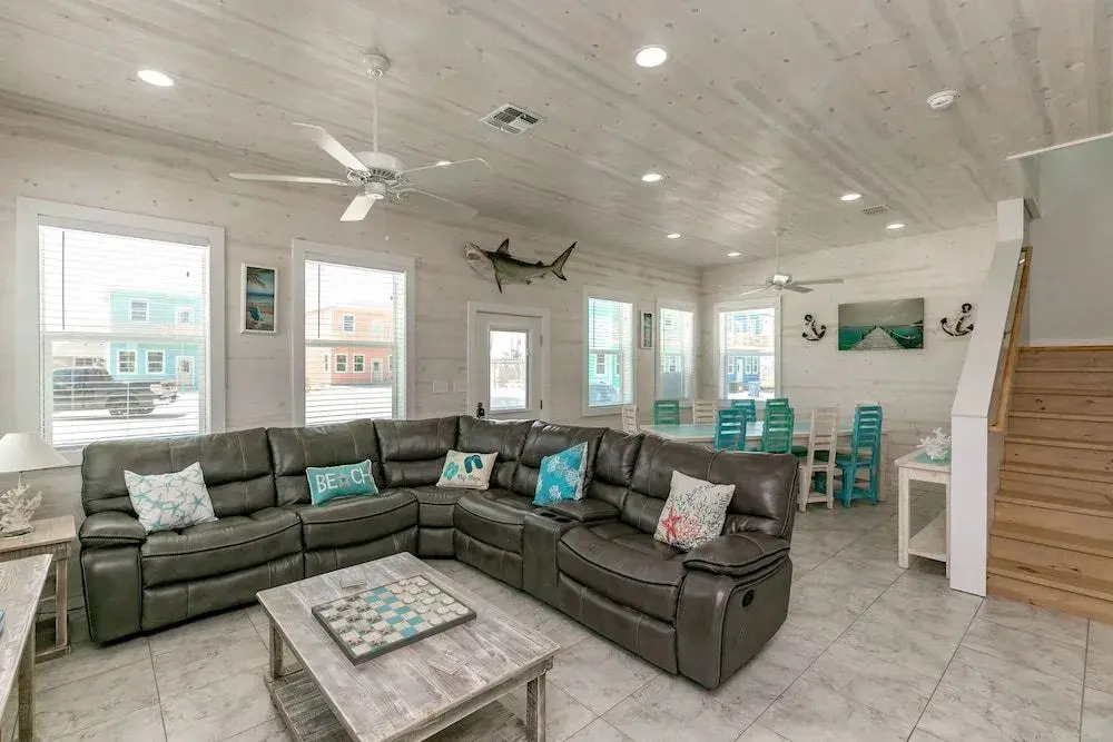 Feelin Tip-Sea 4Br Home
