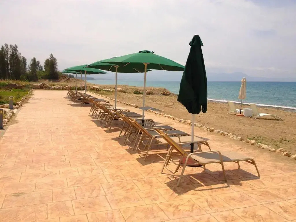 Villa Kartiela Sandy Beach Villas - Private Pool - Jacuzzi - Private Beach Area