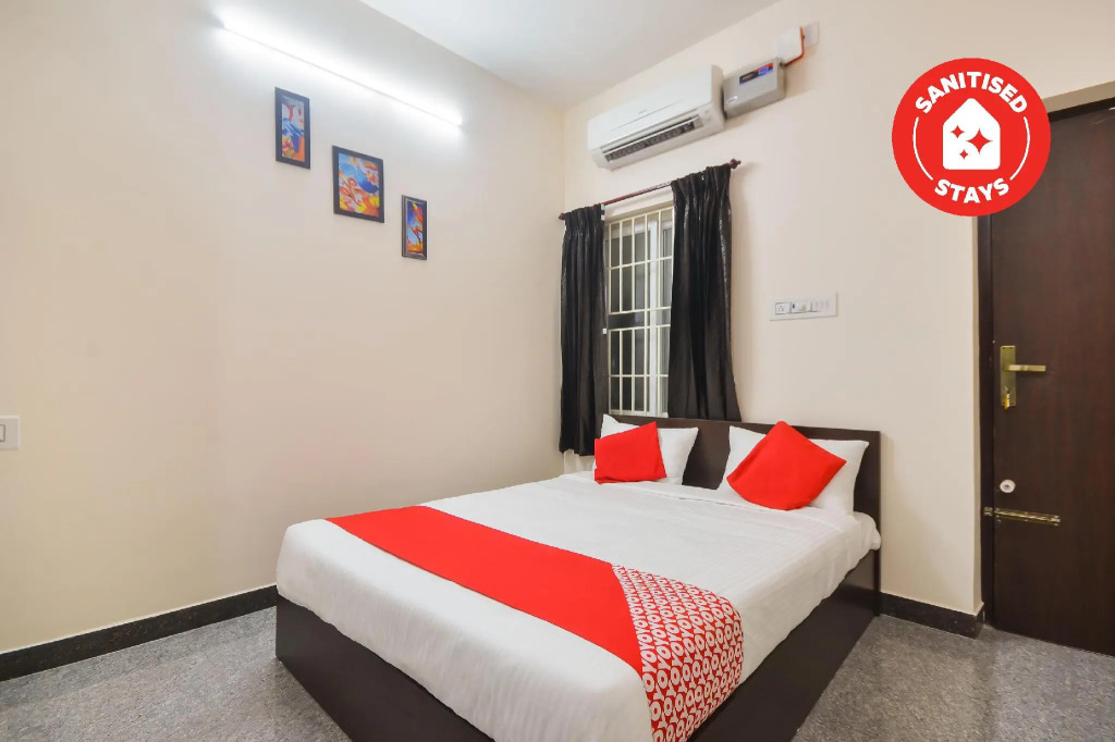 OYO 70250 Royal Residency