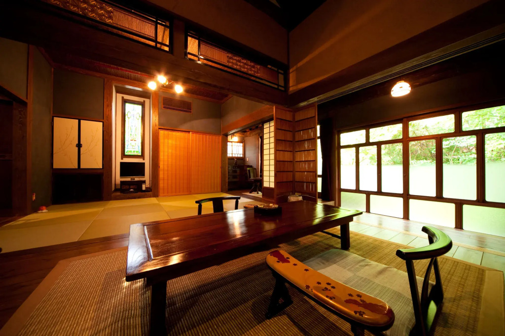Hatago Kayausagi