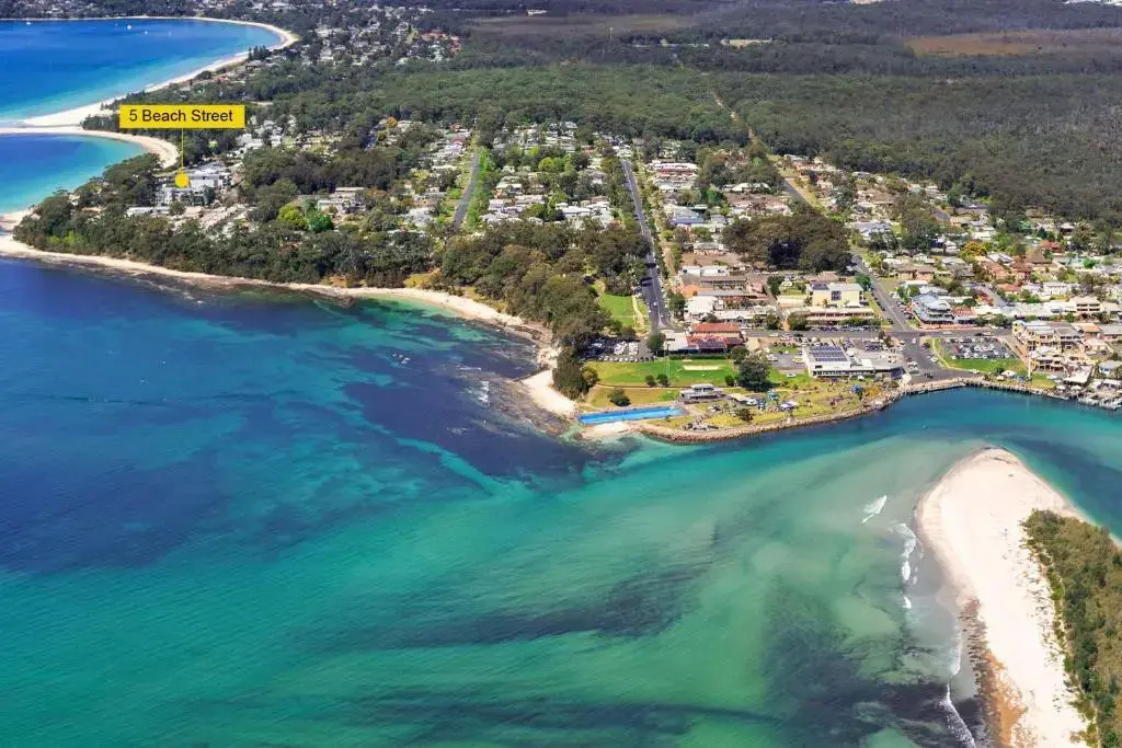 Husky 56 Beachfront Villas - great location on the beach
