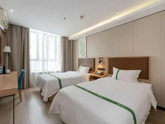 GreenTree Inn Express Hotel (Shanghai Songjiang Sports Center Subway Station)