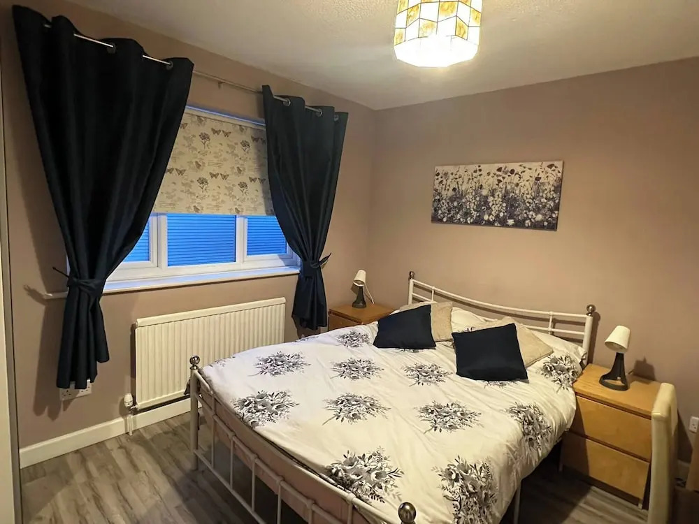 NKN Cosy Maisonette Dartford Station Free Parking