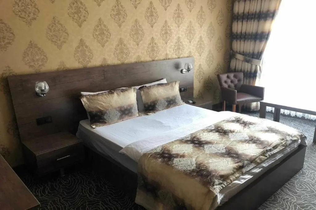 The Grand Suites