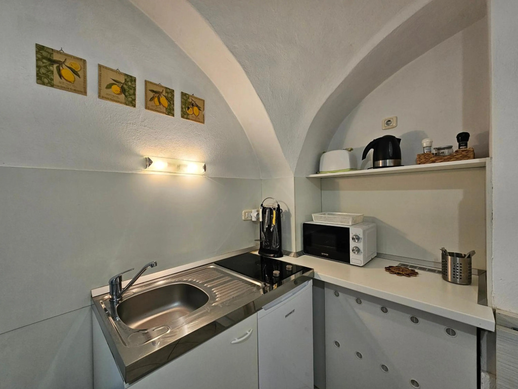 Tiny central studio apartment Nika Ljubljana