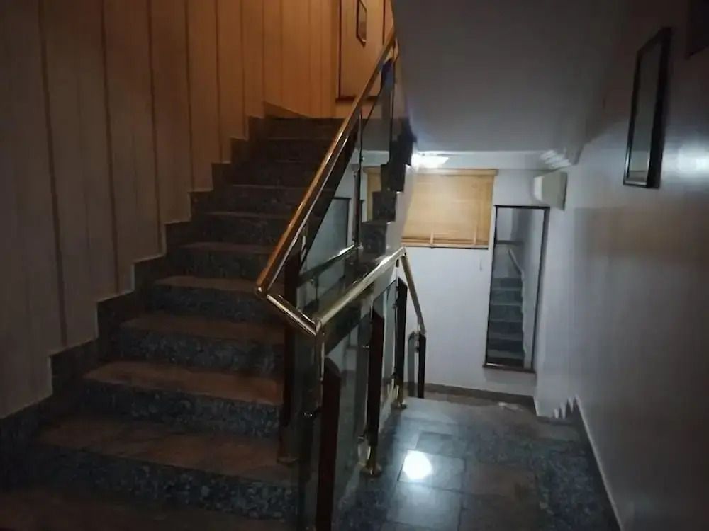 Le Ville Hotel and Suites