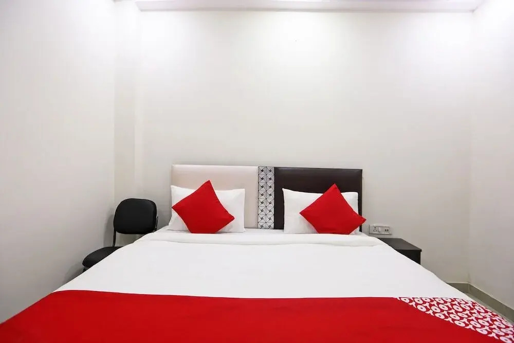 Aashiana Guest House by OYO Rooms