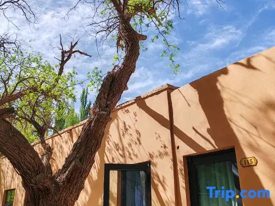 Wushe・PlaDunhuang Wushe Homestay(Dunhuang Mingsha Mountain and Crescent Moon Spring)