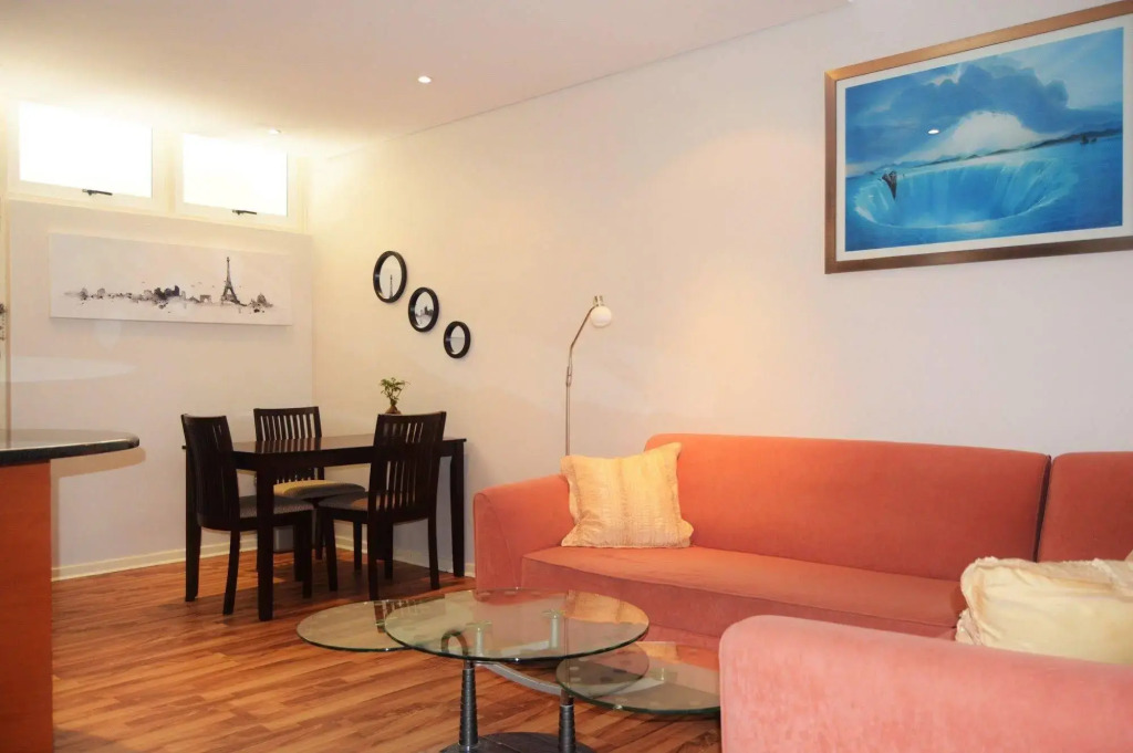 Lighthouse Mall Apartment