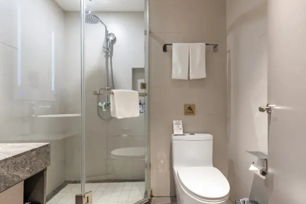 Home Inn Selected (Tianjin Railway Station, Jinwan Square Metro Station)