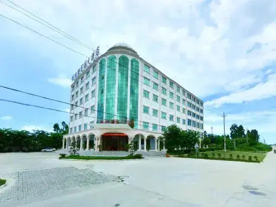 Zhao Huang the Garden Hotel