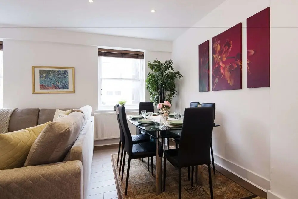 Stunning  Queensway Apartment - SGS