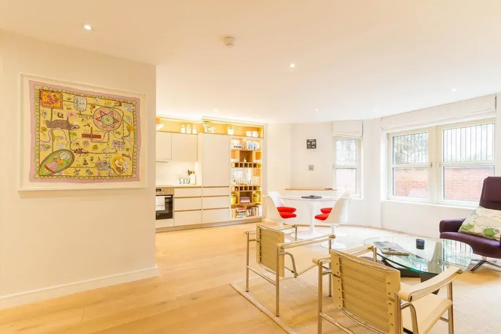 2 Bed, 2 bath flat in Covent Garden