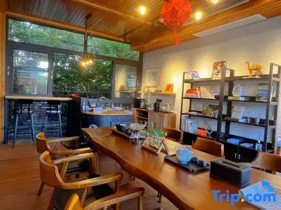 Shanghai Xuzhu Xiaoyuan Homestay