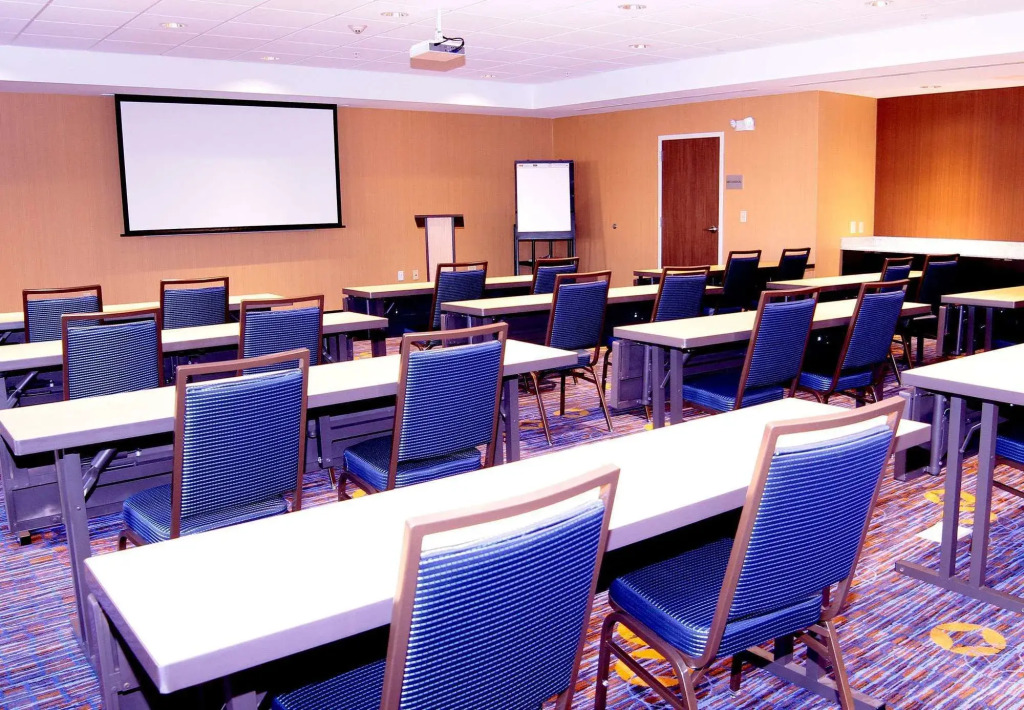 Courtyard by Marriott Jackson Airport/Pearl