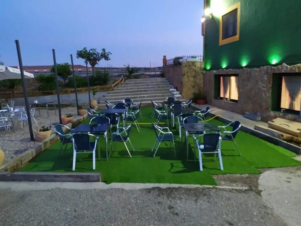 Hostal  Catedritos Ibéricos A-5 KM 154