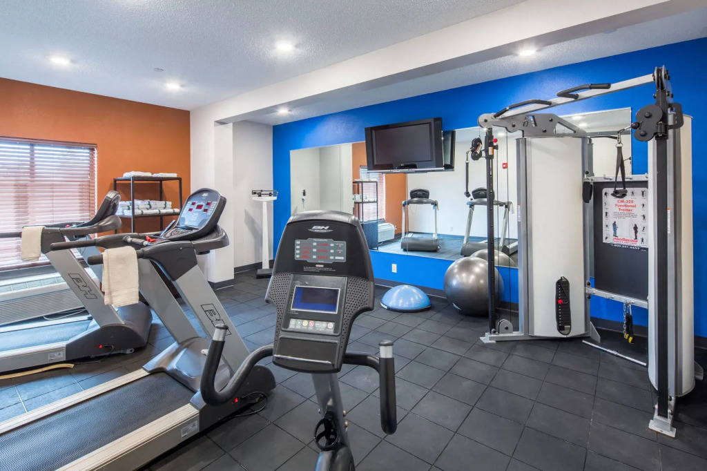 Holiday Inn Express Cedar Rapids - Collins Road by IHG