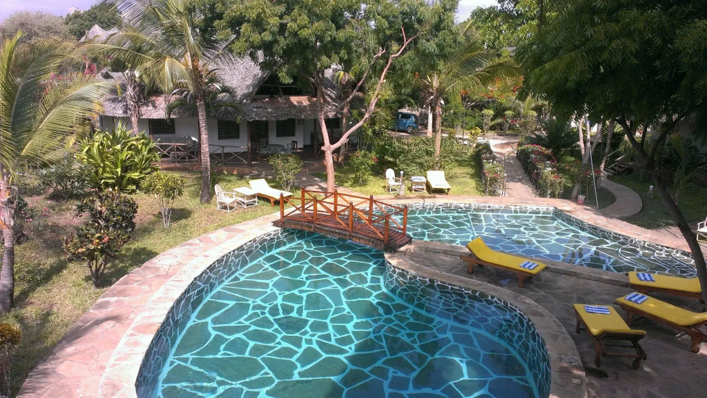 Marine Holiday House- Bed & Breakfast