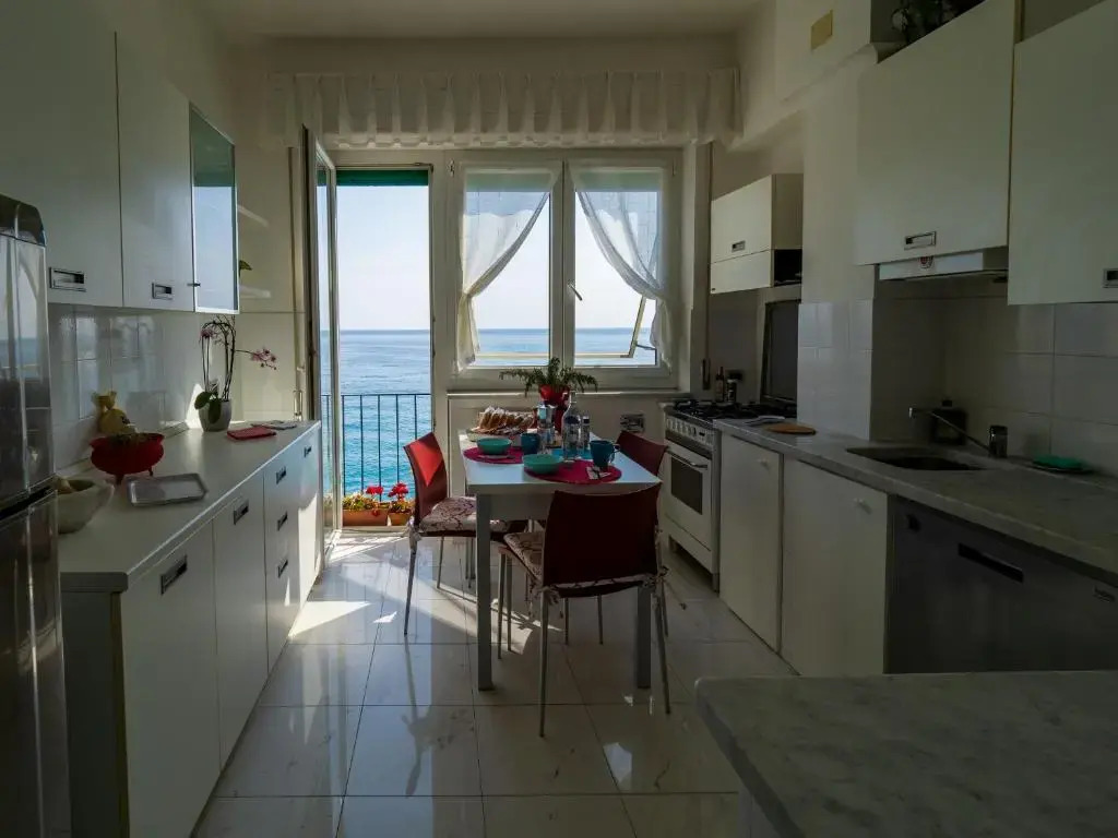 Giaella Sea View Apartment