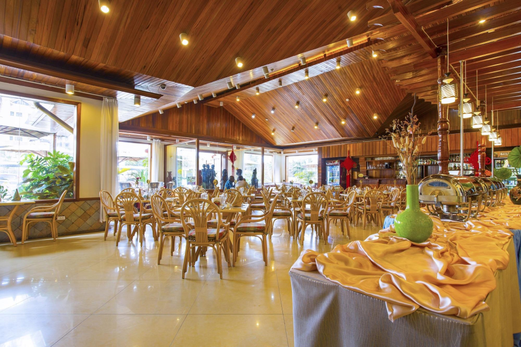 Eastland Hotel
