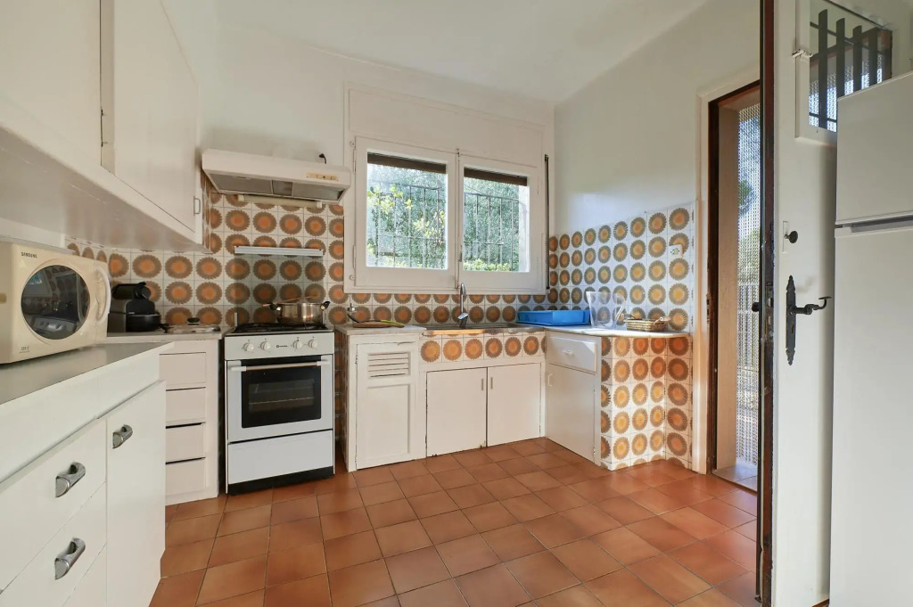 Masso in Llafranc With 3 Bedrooms and 1 Bathrooms