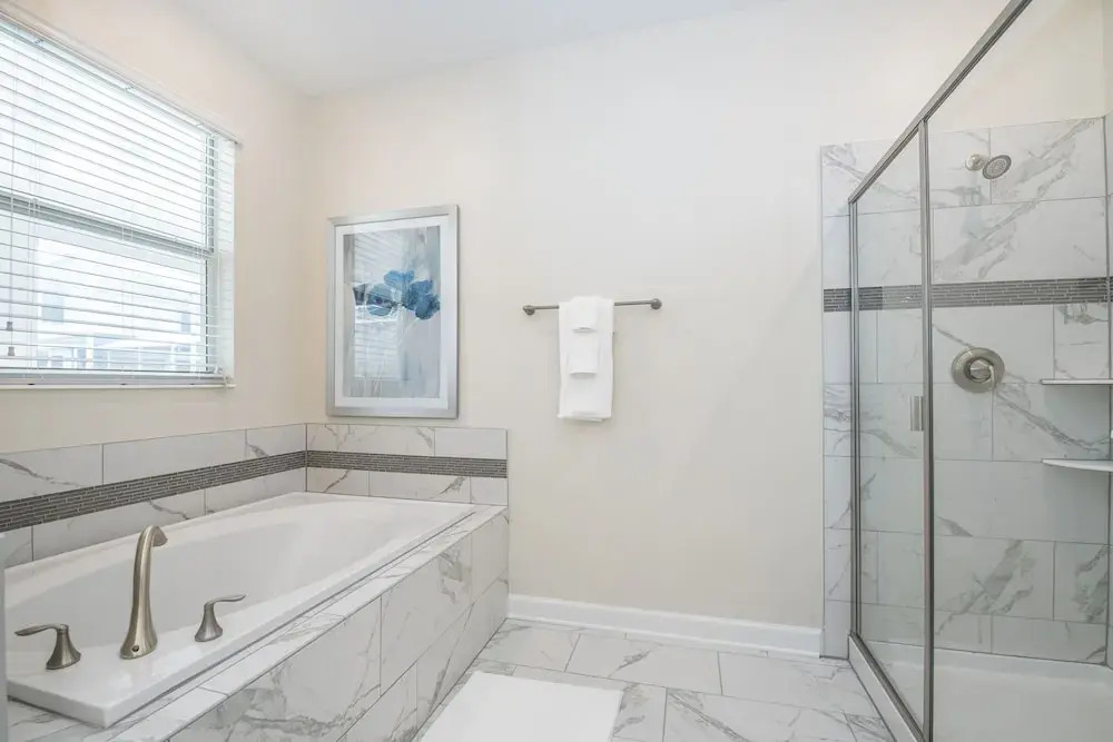 8 Bdrm 5 Bath Villa