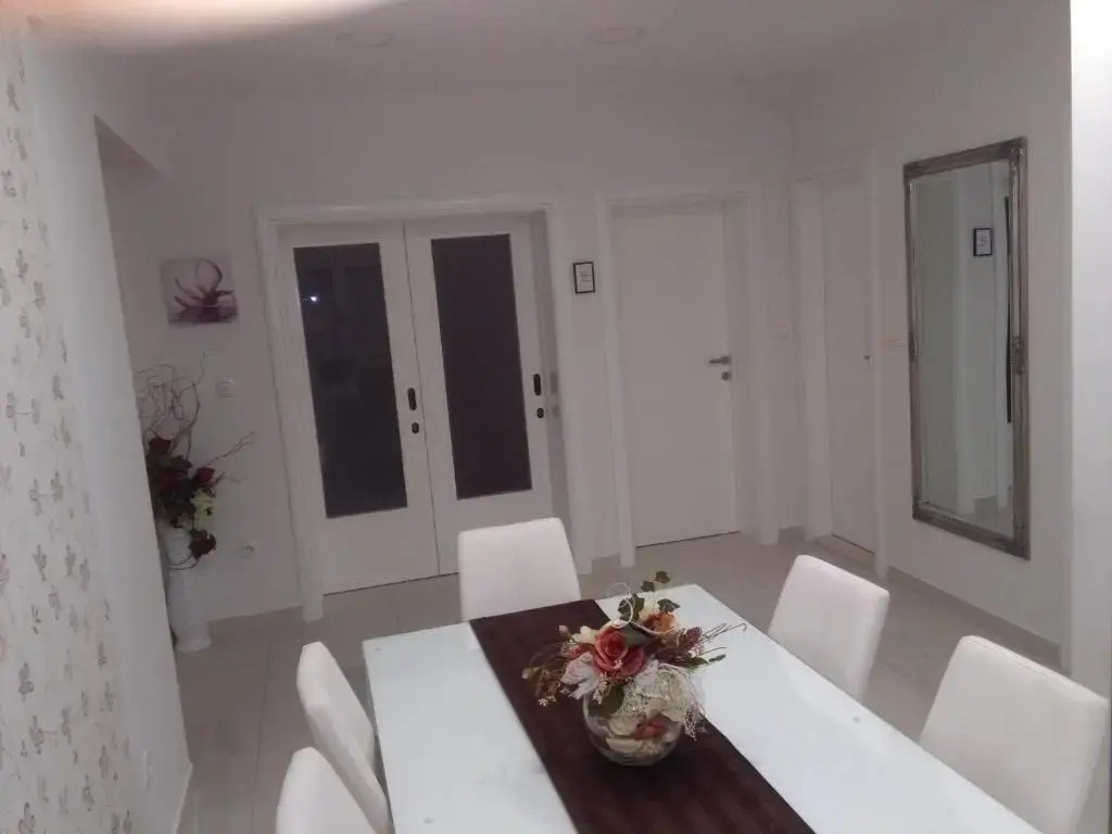 Ivana Apartments