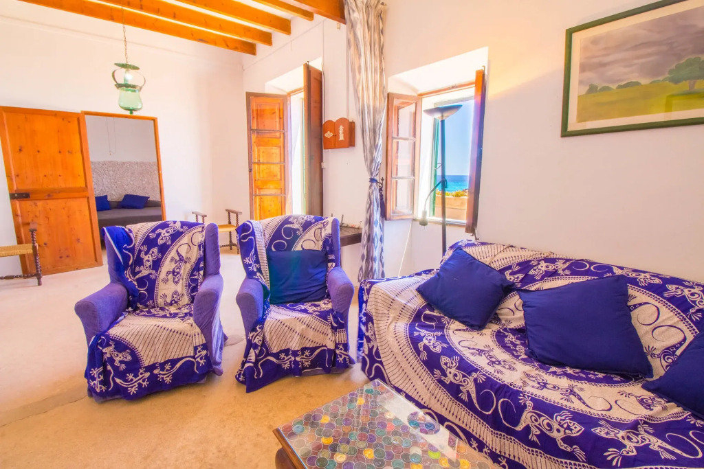 Flat 201M² 4 Bedrooms 3 Bathrooms - Limassol