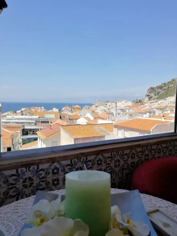 2 Bed Flat - Sleeps 5 - Parking - Wifi