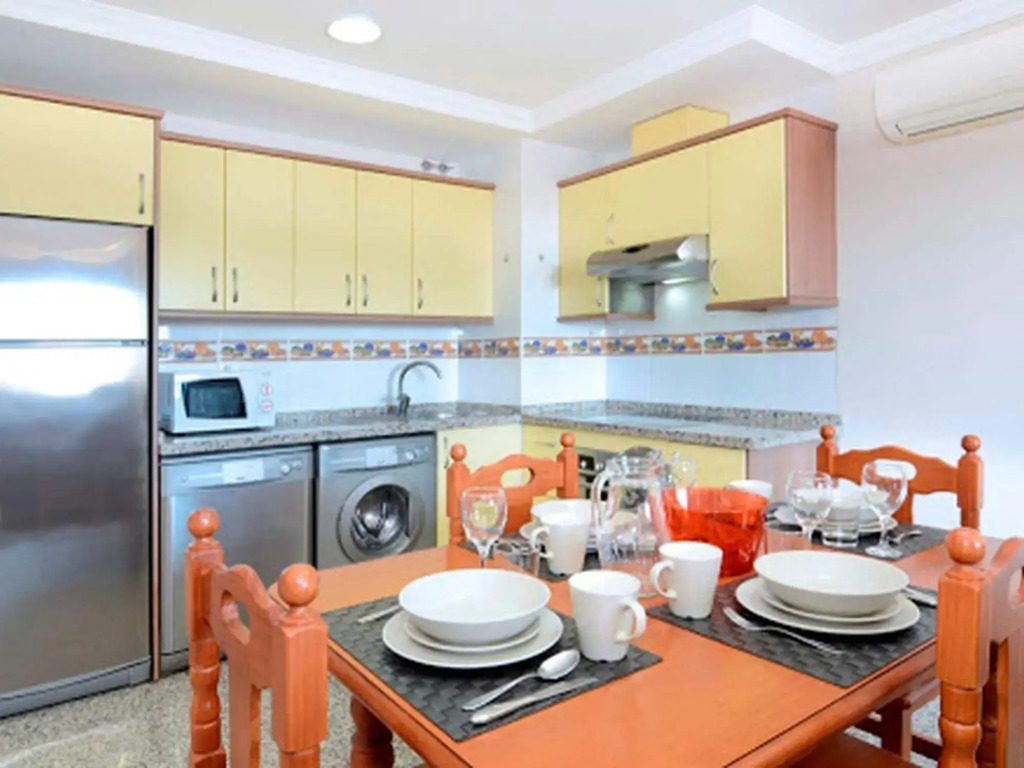Snug apartment in Fuengirola with solarium