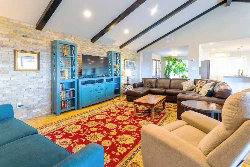 Valley View Retreat for 10
